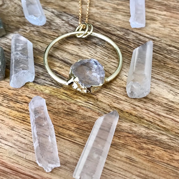 24K Gold Natural Quartz Necklace - Picture 4 of 6